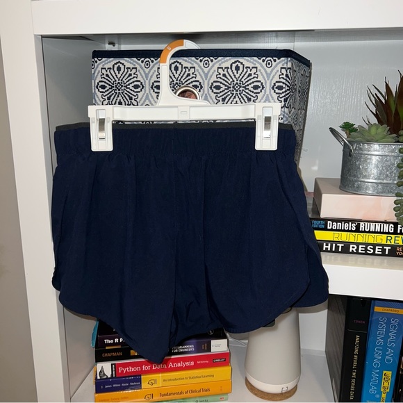 Nike 2 in 1 split shorts - Picture 3 of 5